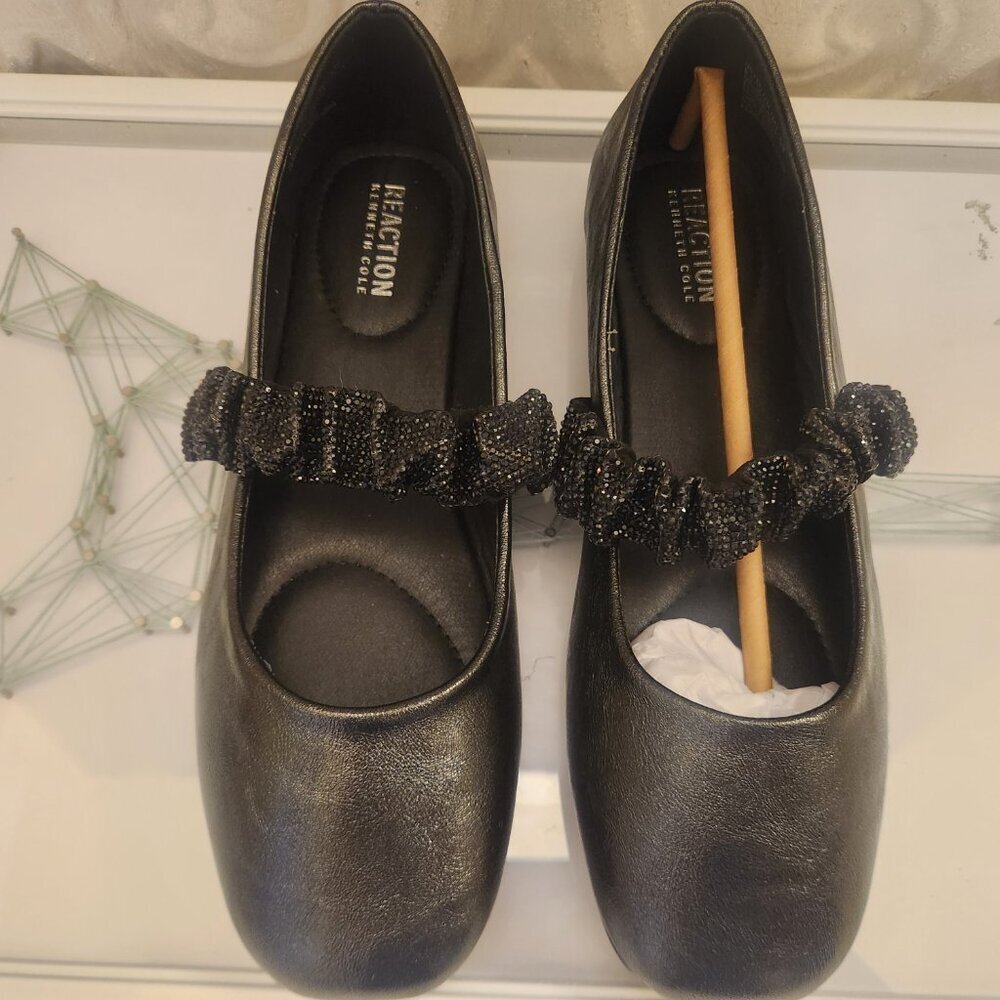 Kenneth Cole Reaction Elina Jewel Black Ballet Flats. NWOT. Size 8.5